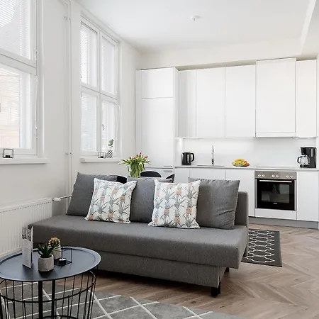Easyhomes Iso Roobertinkatu 1